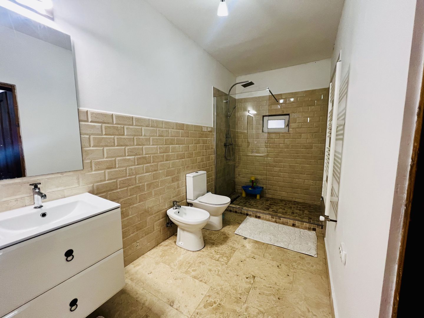 Casa individuala 6 camere  spatioase - zona Mehala - Poză 7