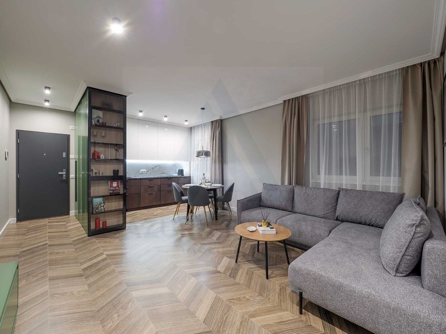 Apartament lux 2 camere etaj 2 loc de parcare privat in Arhitectilor - Poză 2
