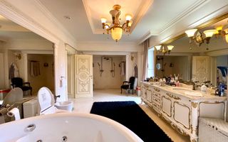 Impressive Villa *1500 SQM usable* 2613 SQM land / Open to the lake - Poză 22