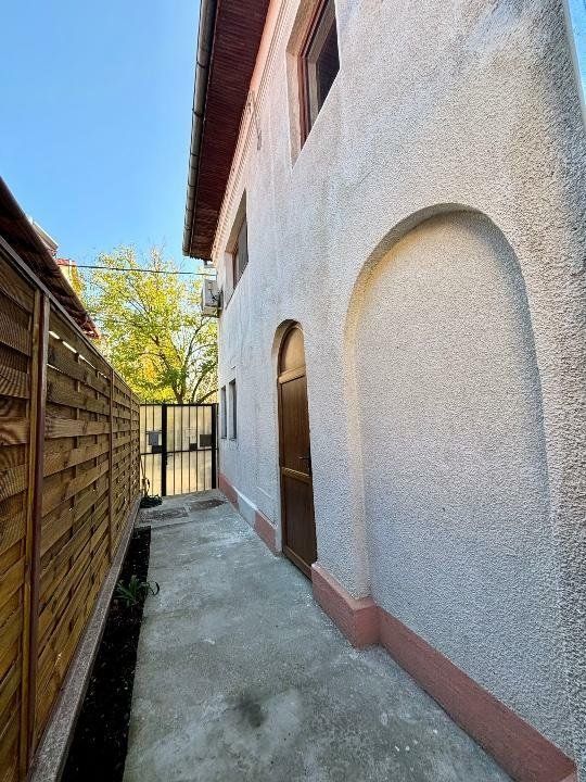 Casa/Vila P+1 individuala cu 3 camere - zona 1 Mai - Poză 15