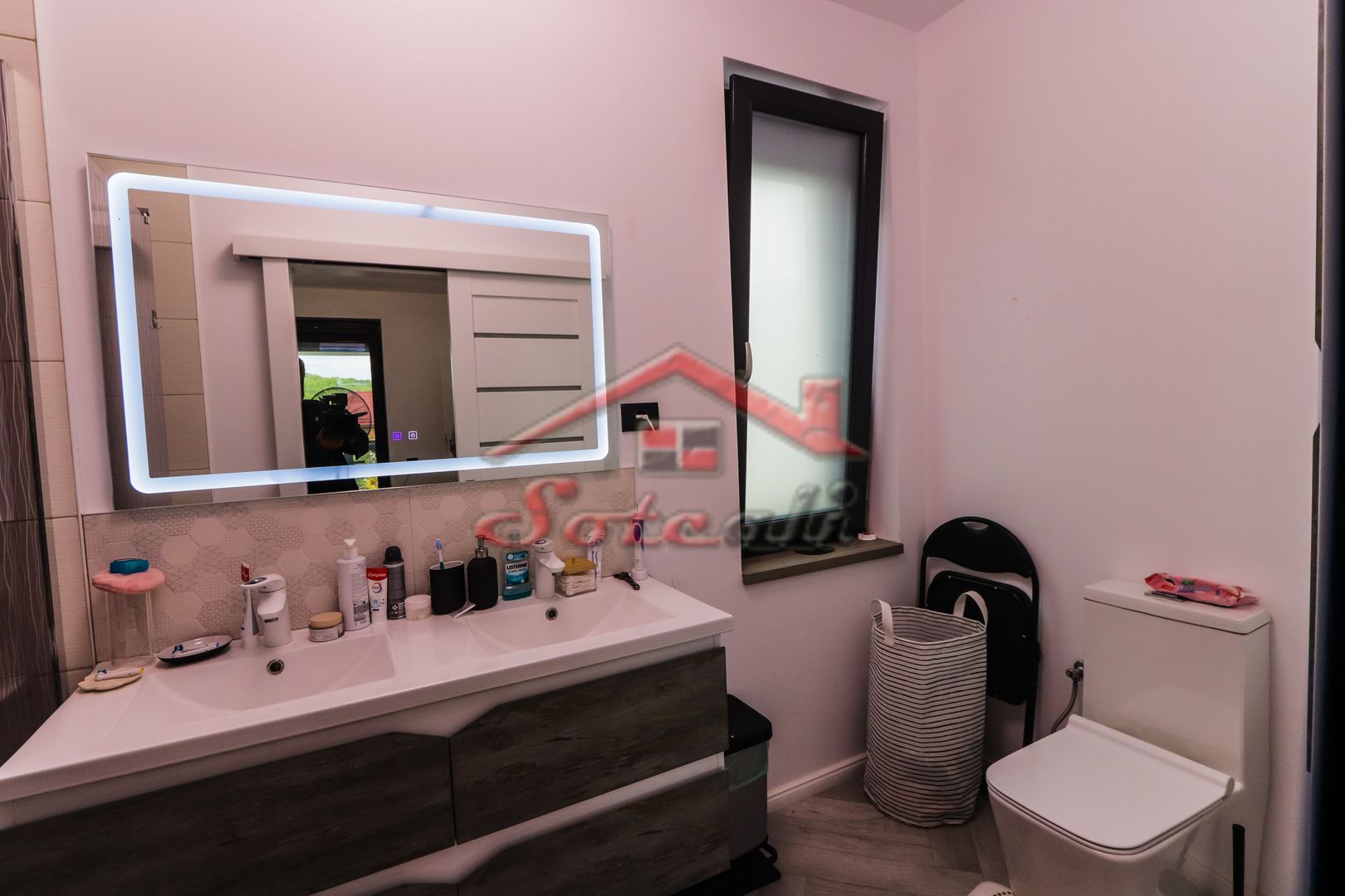 VILĂ MODERNĂ DE LUX CU PISCINĂ, FOTOVOLTAICE ȘI FOIȘOR – BREAZA - Poză 29