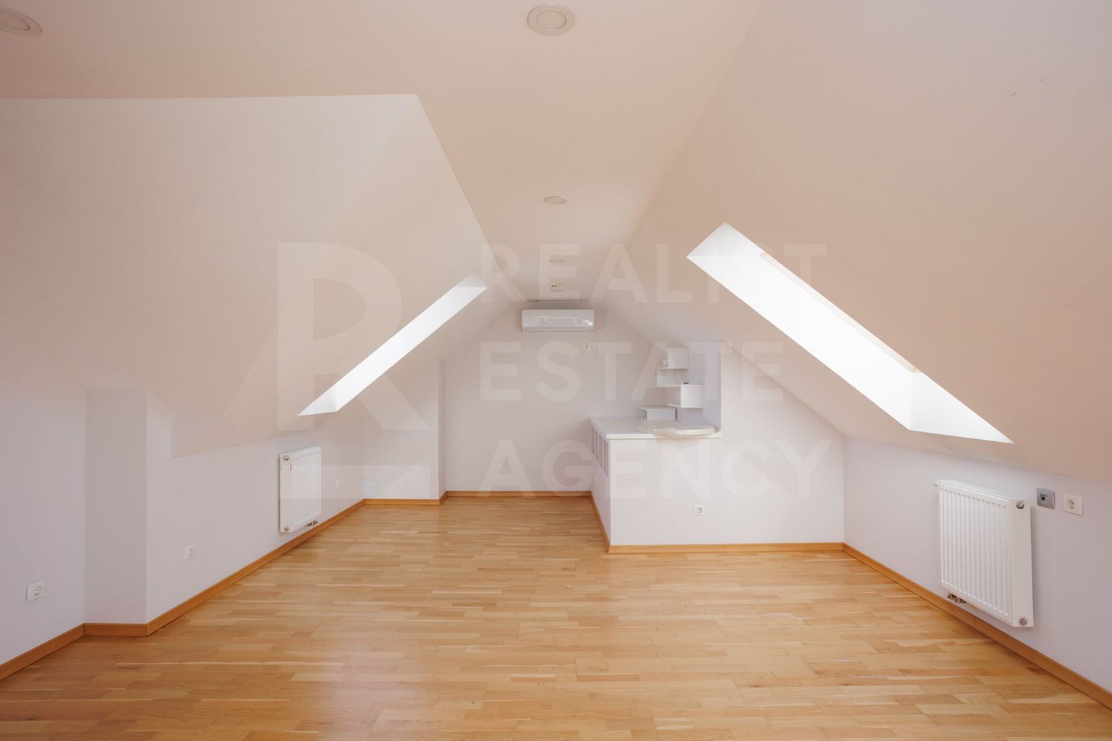 Chirie, casă 350 mp + 6 ari, str. Alexei Mateevici, Centru - Poză 24