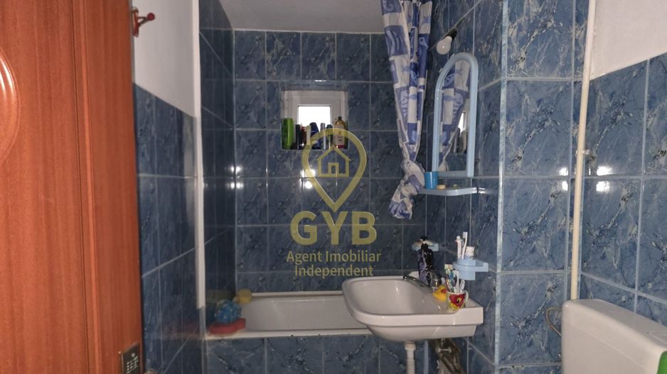 Apartament spatios cu 4 camere, 2 balcoane – Marghita, zona Penny - Poză 17