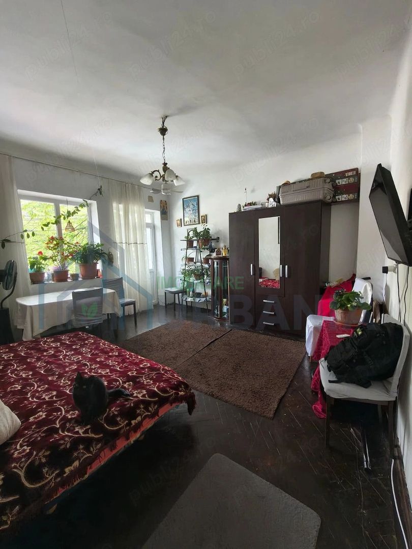 Apartament 3 camere decomandat, clădire istorică 1950, centrul Iașului – Potențial lux/business - Poză 1