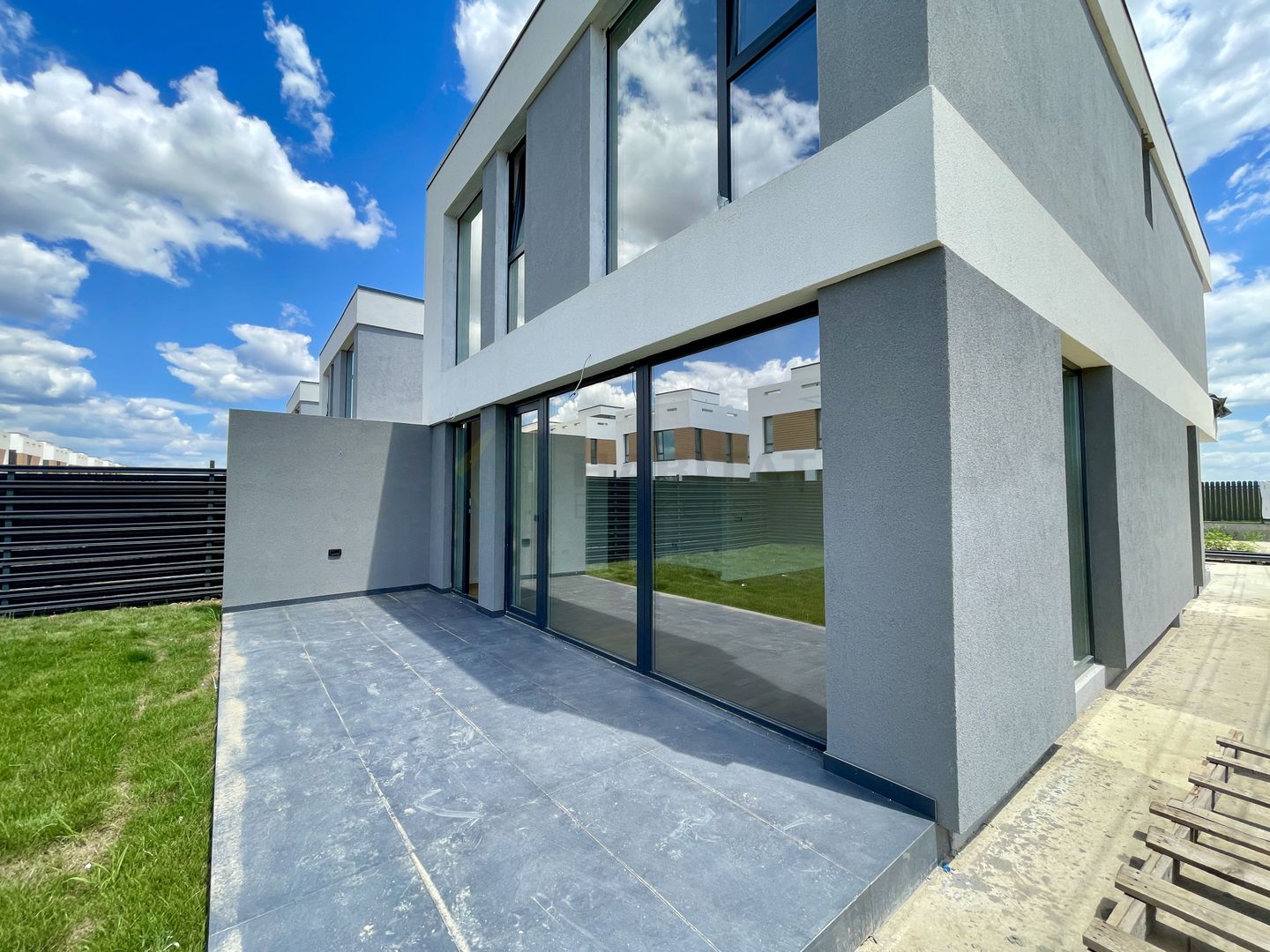 Vila Individuala 5 camere Tunari - Poză 20