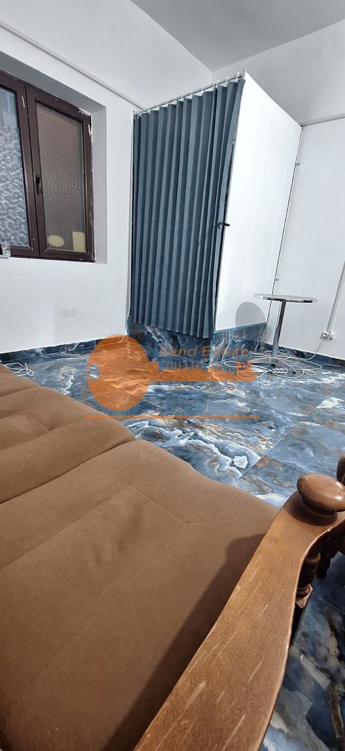 Casa cu 7 camere, fiecare cu grup sanitar propriu – Calea Plevnei - Poză 3