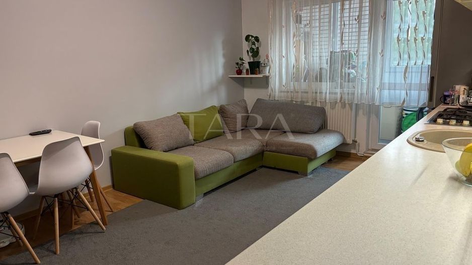 Apartament cu 3 camere, etaj intermediar, aproape de Piața Mărăști. - Poză 1
