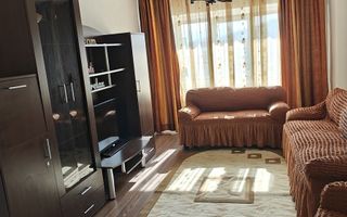 Apartament 4 camere decomandat, Nicolina, la bulevard, de inchiriat - Poză 1