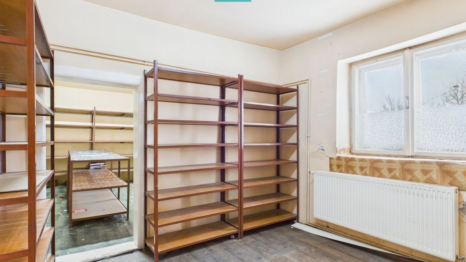 Hală și spații de birouri pe șoseaua principală - Poză 3