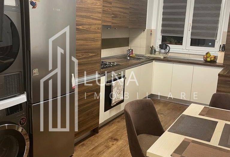 Apartament 3 camere de vânzare - Poză 3