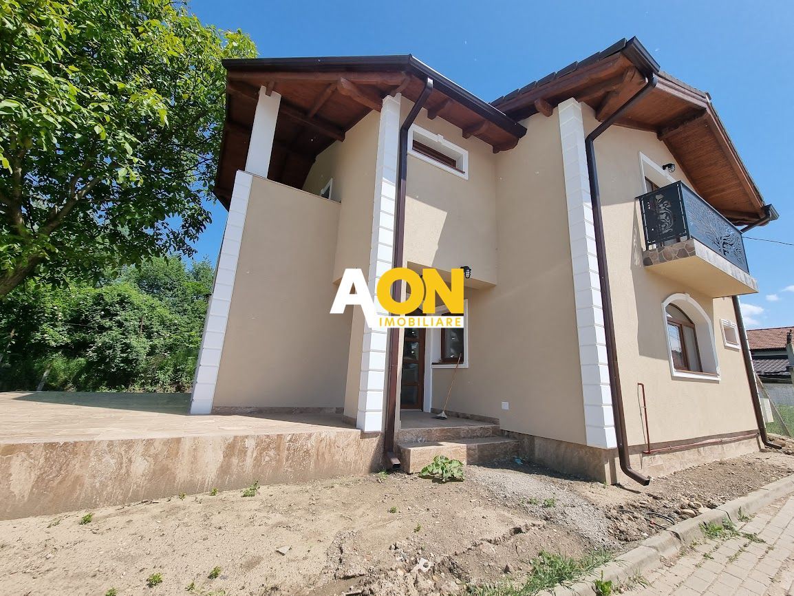 Casă modernă cu 3 dormitoare, terasă și teren generos - Poză 1