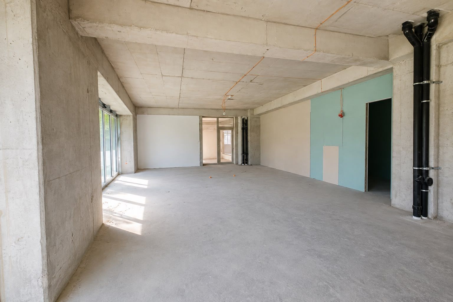 𝐒𝐩𝐚𝐭𝐢𝐮 comercial – 𝐒𝐭𝐫𝐚𝐮𝐥𝐞𝐬𝐭𝐢 - Poză 6