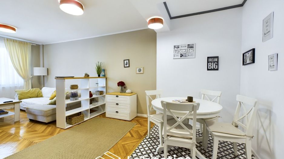 Apartament 3 camere, elegant si primitor, in Piața Unirii - Poză 2