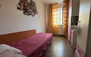 4 camere | etaj intermediar | centrala proprie | mobilat si utilat | boxa | - Poză 6