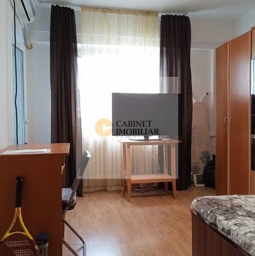 1 camera | 1984 | langa parc si Metrou Crangasi - Poză 1