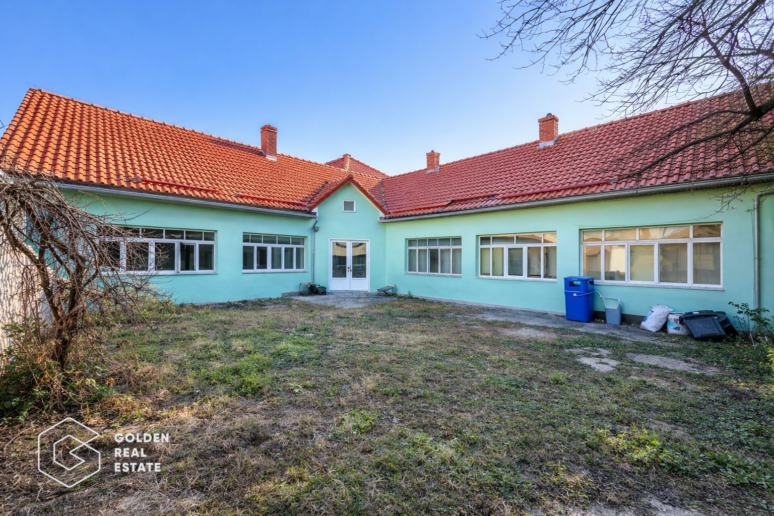 Casa cu 2 corpuri de cladire, Lipova - Poză 1
