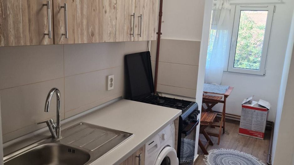 Garsoniera Superba Pajura Cu Centrala - Poză 3