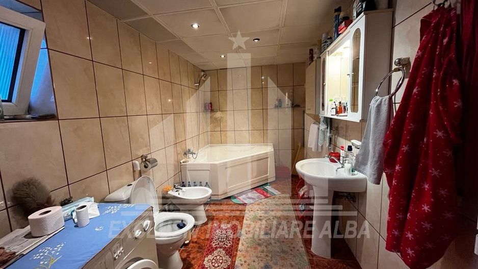 Casa de vanzare zona Schit - Poză 4