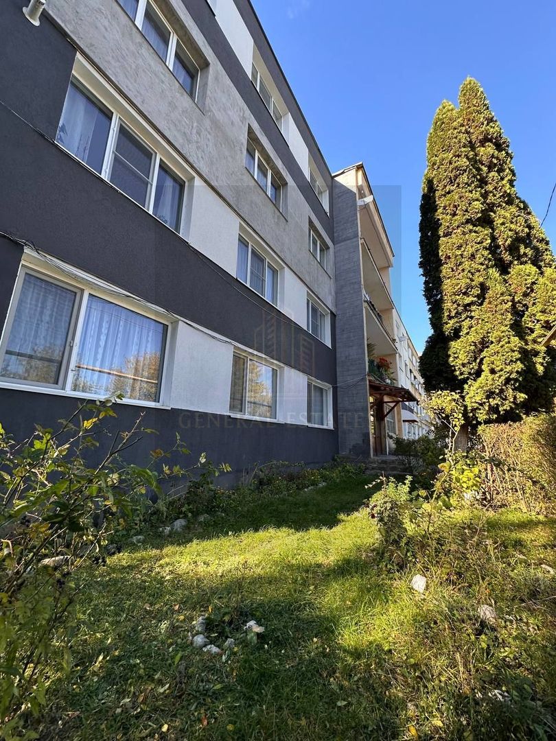 Studio luminos spre vanzaare, la poalele Pietrei Craiului – Zărnești - Poză 8