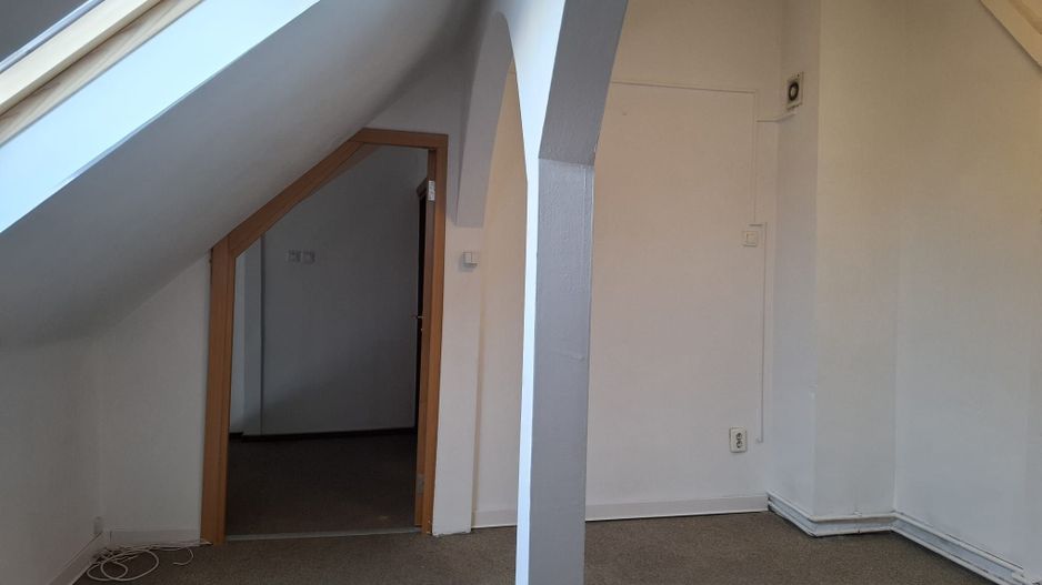 URGENT!, libera, rezidential/birou/comercial, 2 intrari, NEGOCIABIL - Poză 6