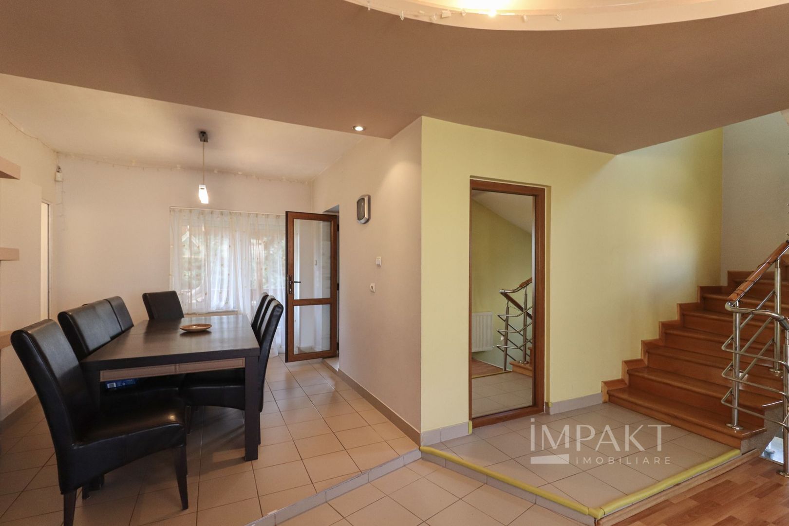 Vila moderna in Europa, curte spatioasa si garaj! - Poză 10