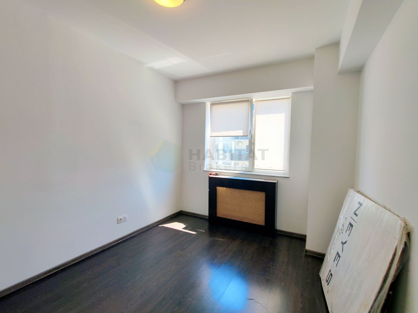 Decomandat, doua bai, loc de parcare in subteran, disponibil imediat - Poză 15