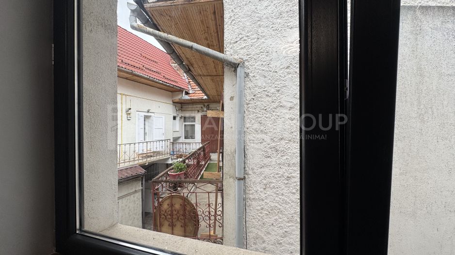 Garsonieră 42 mp complet renovata, zonă centrală, vis-a-vis Teatrul Dramatic - Poză 9