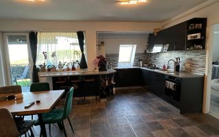Apartament 2 camere, terasă 25 mp și parcare subterană – zona Vivo - Poză 1