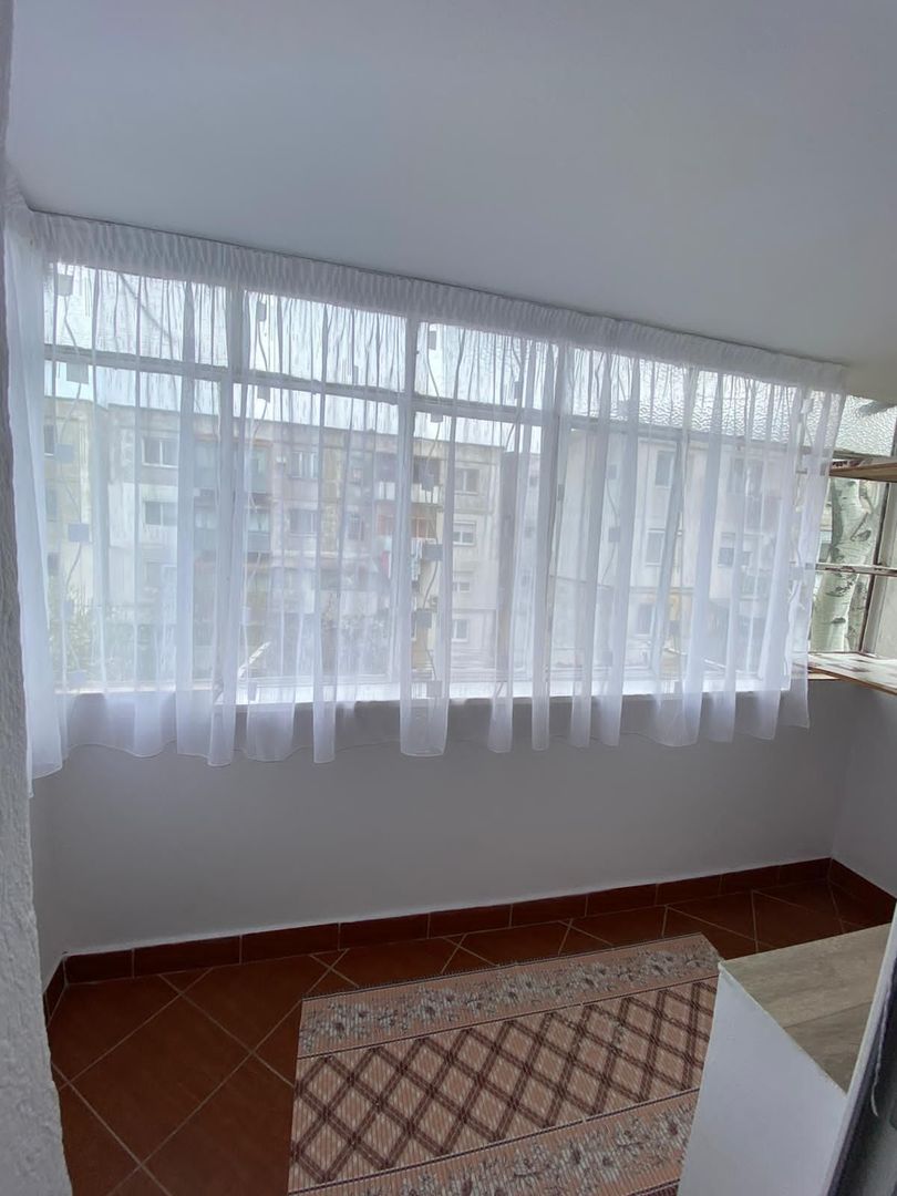 De vanzare apartament cu 2 camere mobilat si utilat, Micro 38, etaj 3 - Poză 5