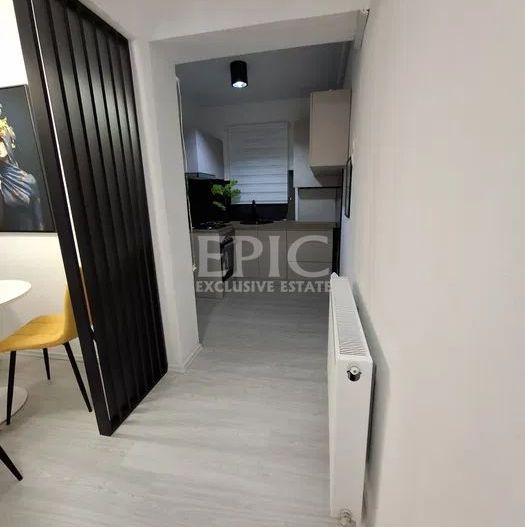3 camere/Renovat/ Mobilat-Utilat Modern / Etajul 4/ Zona Dâmbu - Poză 2