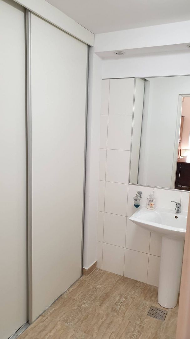 De vanzare Apartament 3 camere Mitropolie, ULTRACENTRAL liniste Unirii - Poză 16