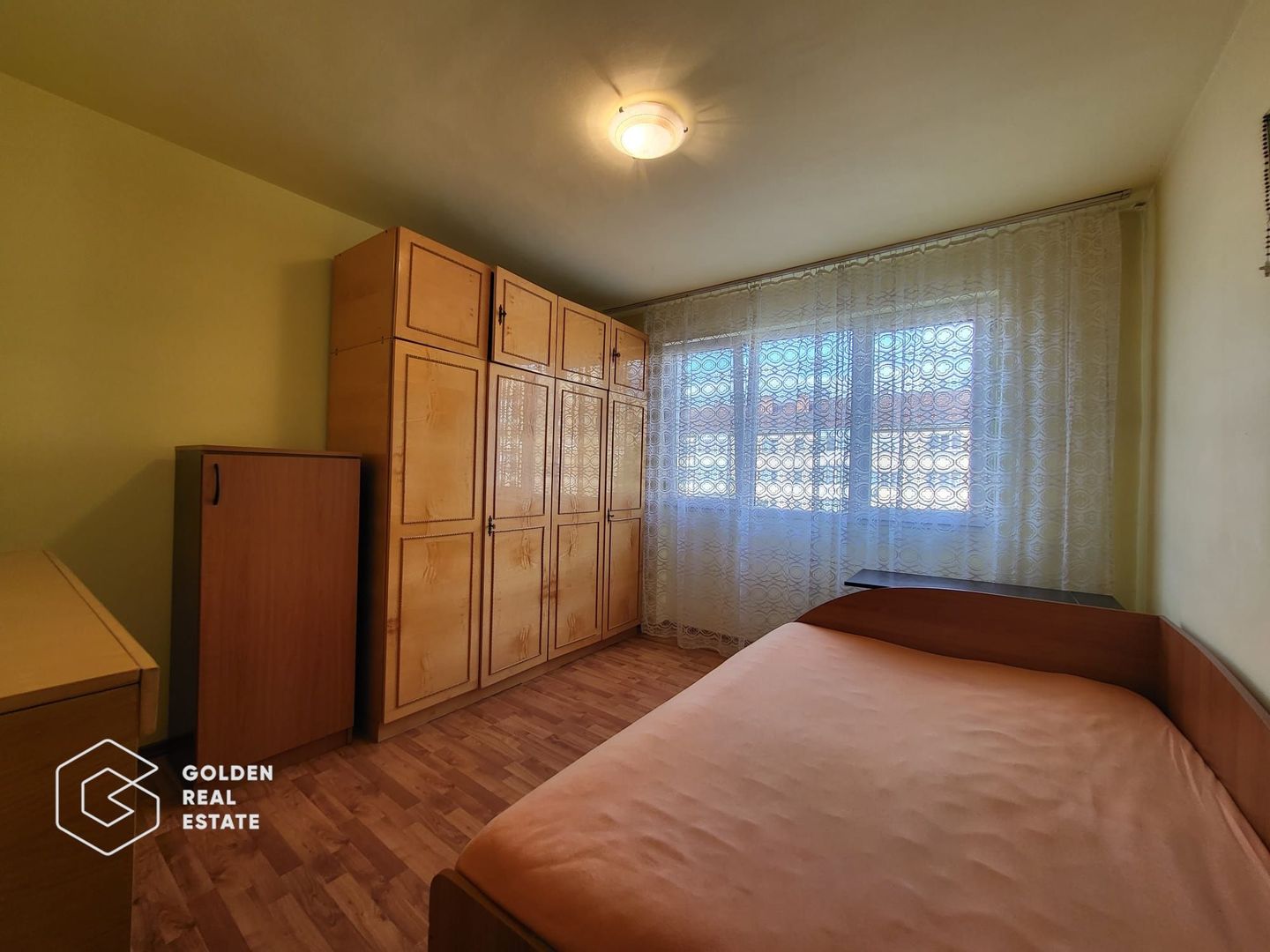 Apartament 3 camere, oras Lipova - Poză 4