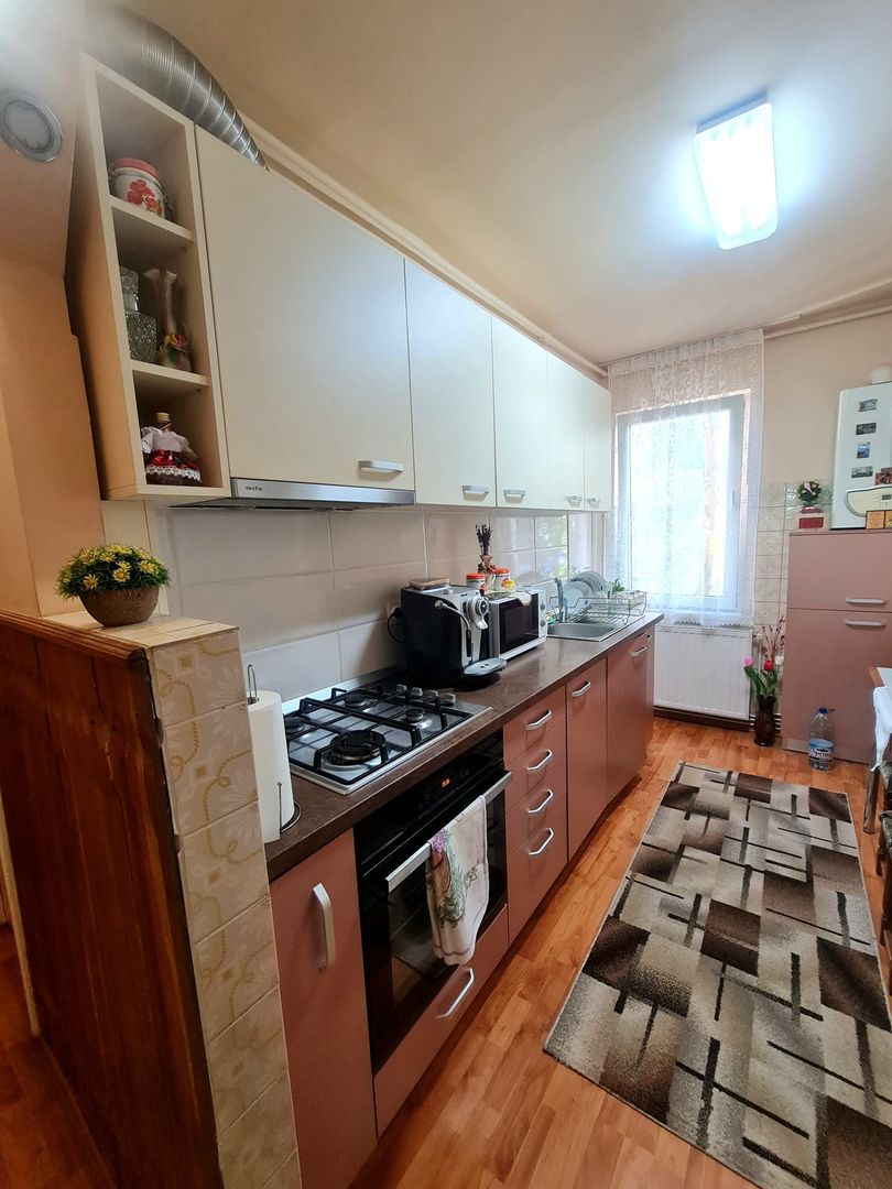 Apartament decomandat cu 3 camere de vânzare | Tudor - Poză 4