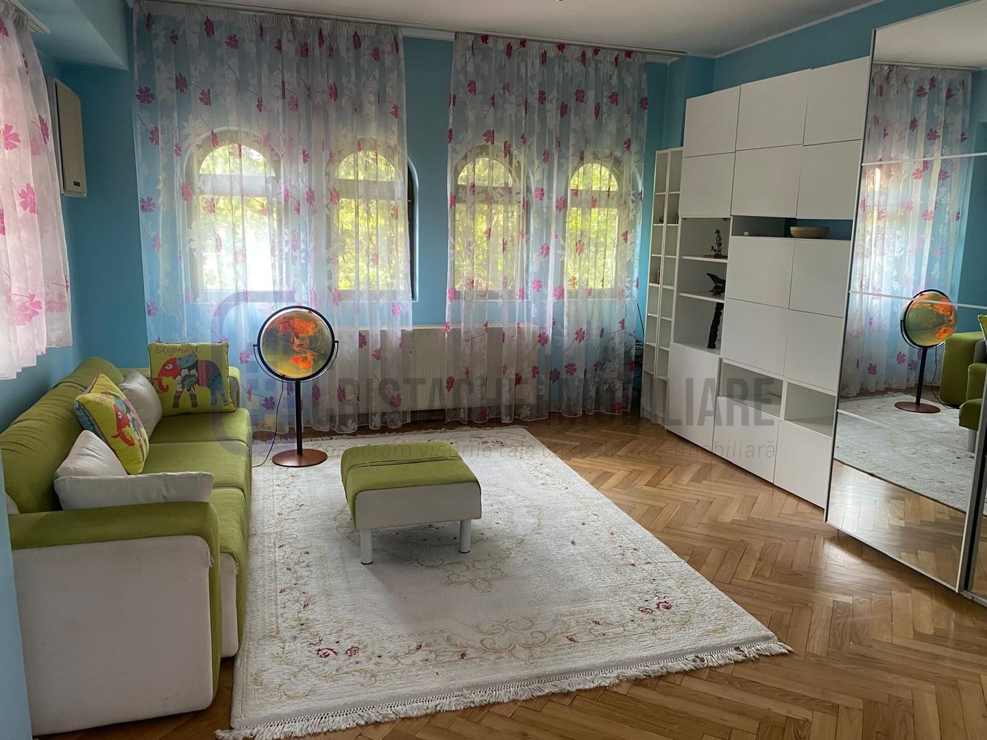 Vila S+P+2, cu suprafata utila 350 mp, Calea Grivitei - Poză 1