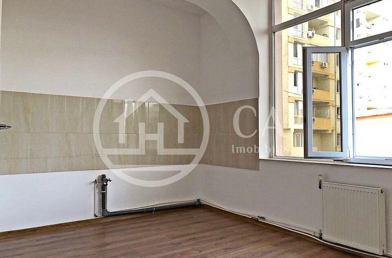 Spatiu comercial cu 7 camere de inchiriat in zona Iosia Nord, Oradea - Poză 1