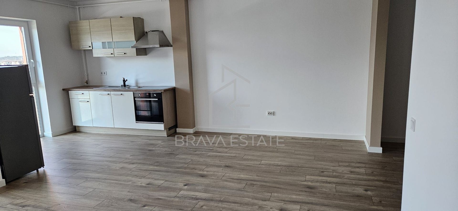 Apartament cu 2 camere zona Oncos Parc - Poză 3