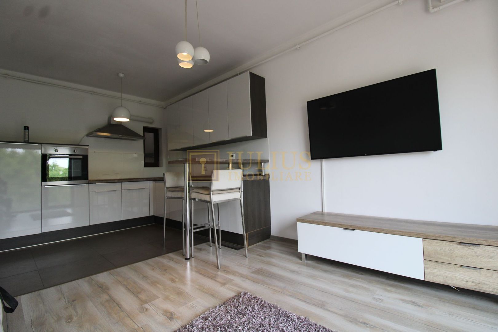 Bloc nou, centrala proprie, lângă restaurant Tinecz - Poză 6