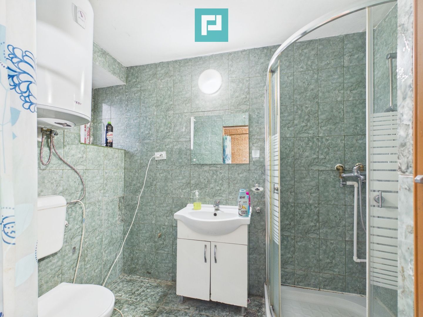 Casă  2 corpuri și 4 camere teren 1440 mp în Macea - Poză 9