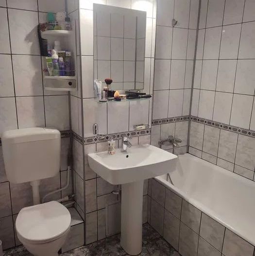 Apartament 3 camere, Port - Poză 4