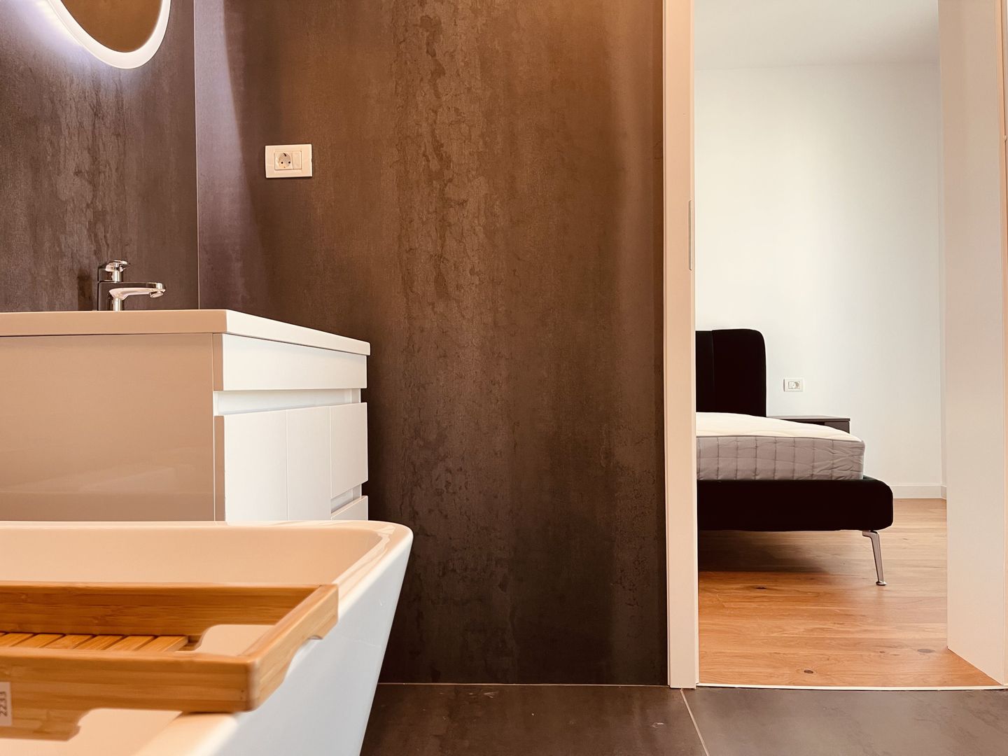 INCHIRIATA - Prima inchiriere, Segmentul Lux | Central | Panouri solare - Poză 43