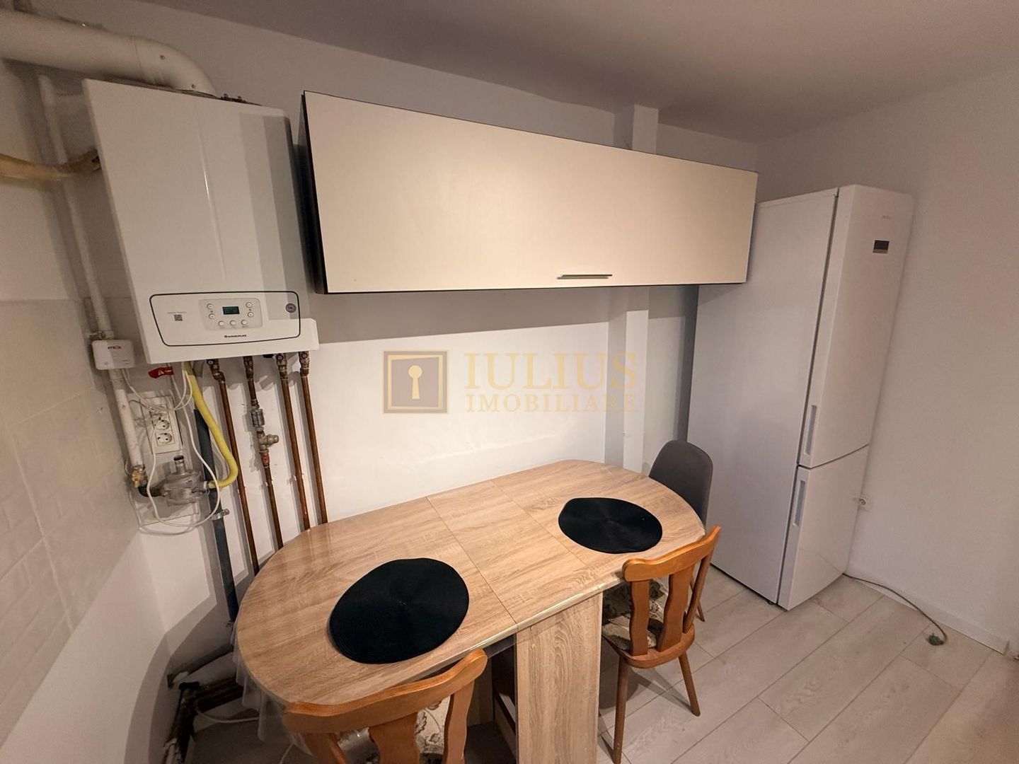 2 camere: living+dormitor, la 3 minute de Spitalul Jud, centrala proprie - Poză 11