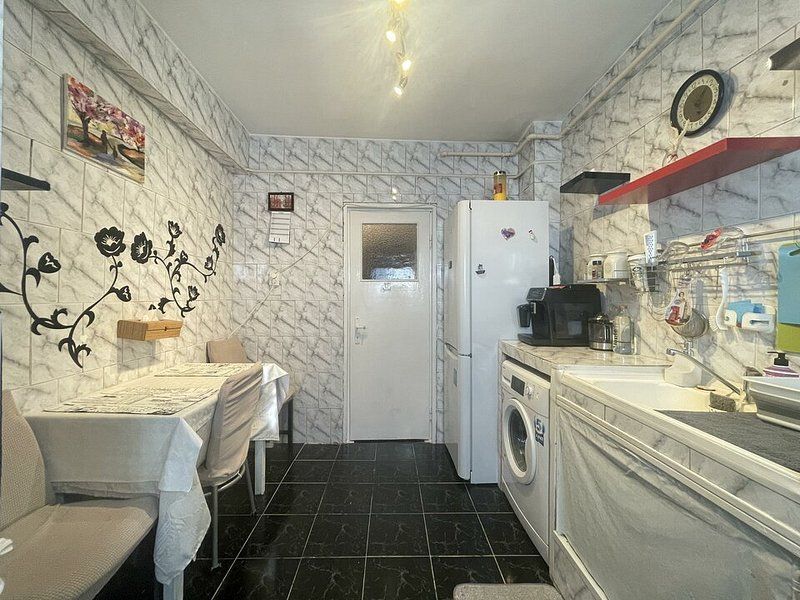 GIULESTI - Crangasi | 2 camere + birou 63mp la 1000 euro/mp - Poză 5