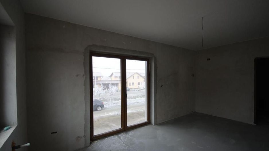 Casă individuală cu 5 camere în Vladimirescu - Poză 15