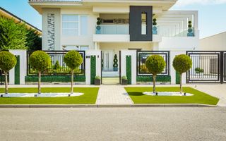 Vilă ultramodernă cu piscină - Poză 1