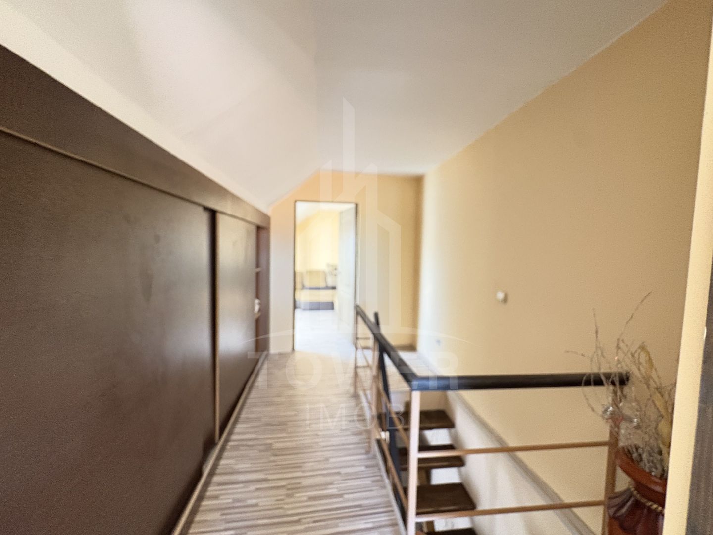 Apartament spațios la mansardă – 90 mp utili, preț excelent! Strada Negoveanu - Poză 8