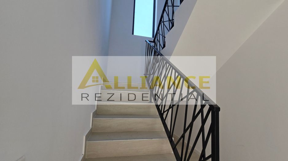 Gata de mutare-Mobila Noua-380mp teren-beci-geamuri tripan-aspensoare - Poză 5