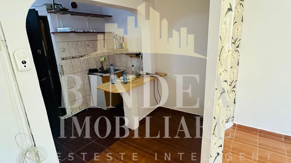 Garsoniera parter zona Blascovici, bloc izolat - Poză 3