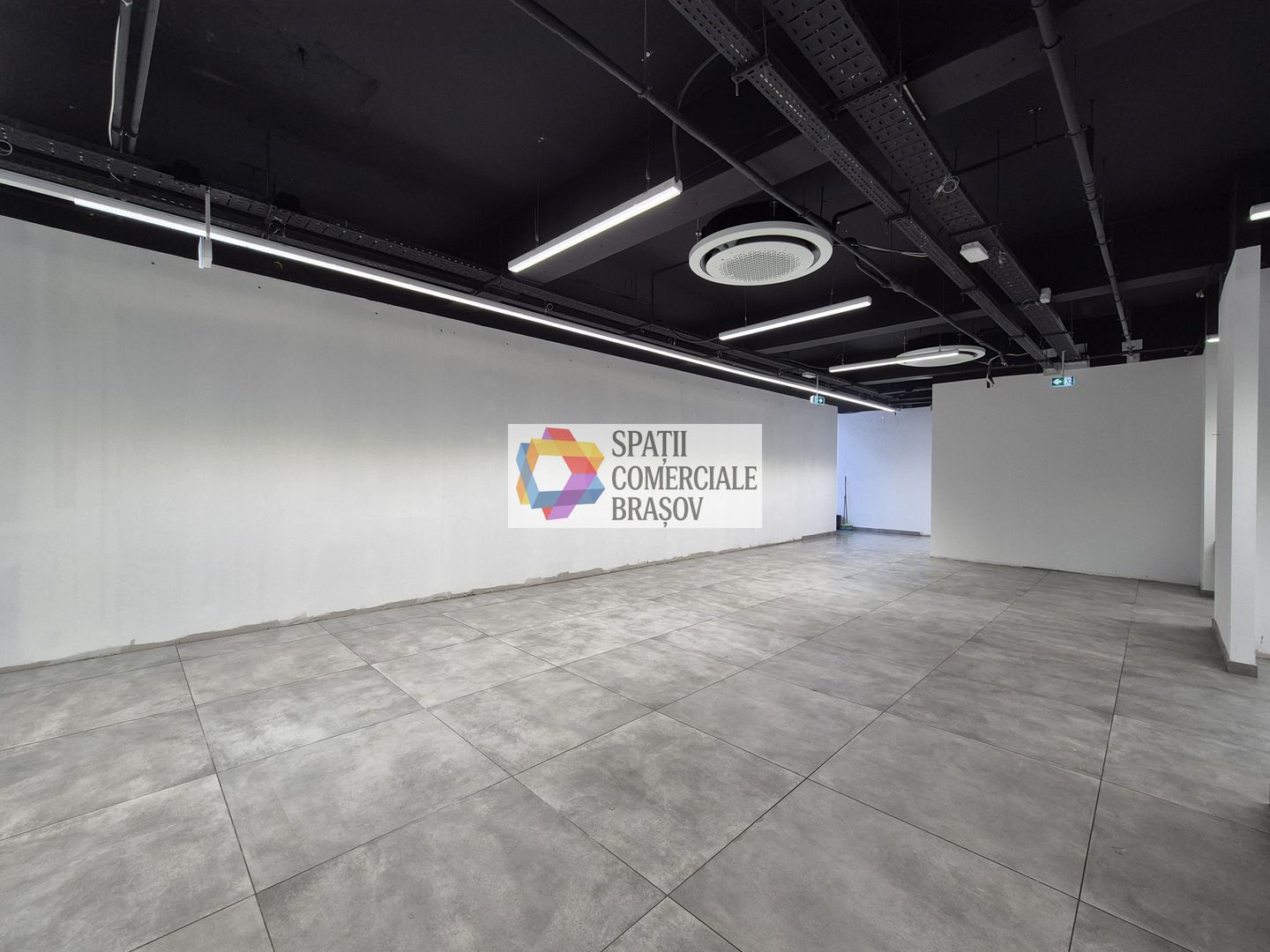 Spatiu comercial de inchiriat Brasov cu vad - 202 mp - Poză 4
