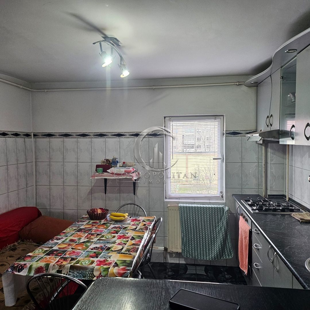 Apartament cu 3 camere ~ zona Brosteni / Colegiu ~ etaj 3 din 4 - Poză 8