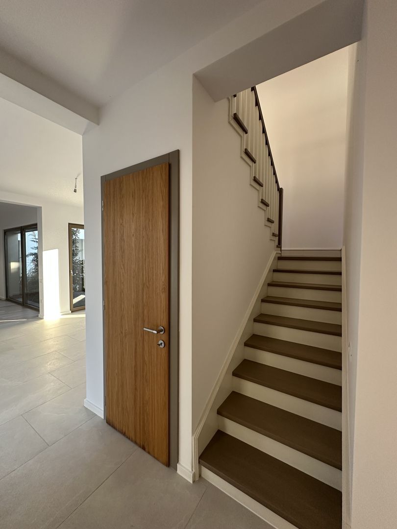 Casa cu 4 camere - Dumbarvita - Poză 14